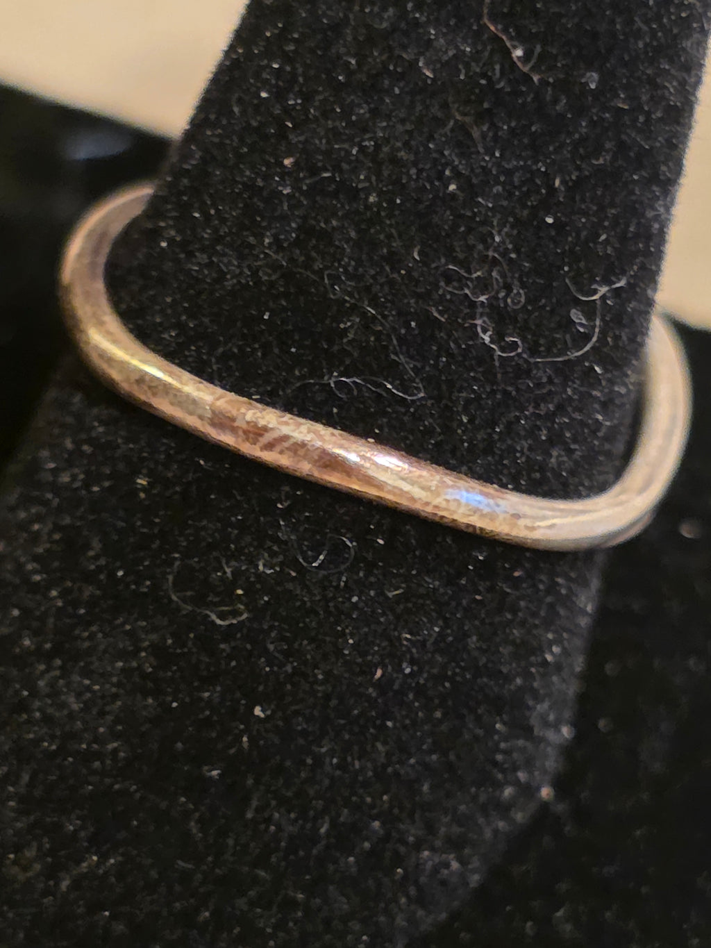 Vintage 1970s Mexican Sterling Silver Bypass Ring with Turquoise Chip Inlay | Size 6.5