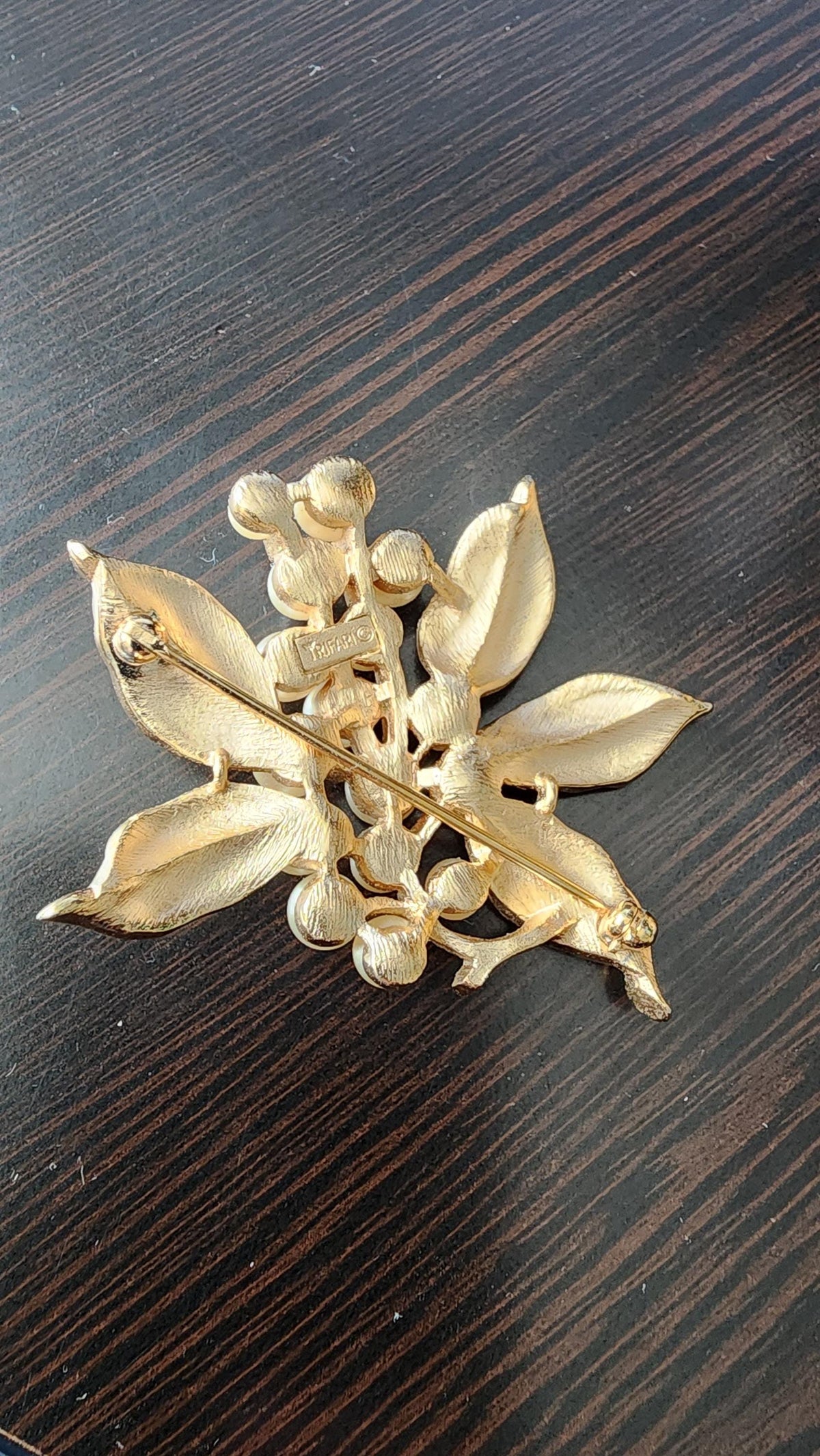 Vintage Crown Trifari Faux Pearl Brooch: Gold Tone Leaf Pin