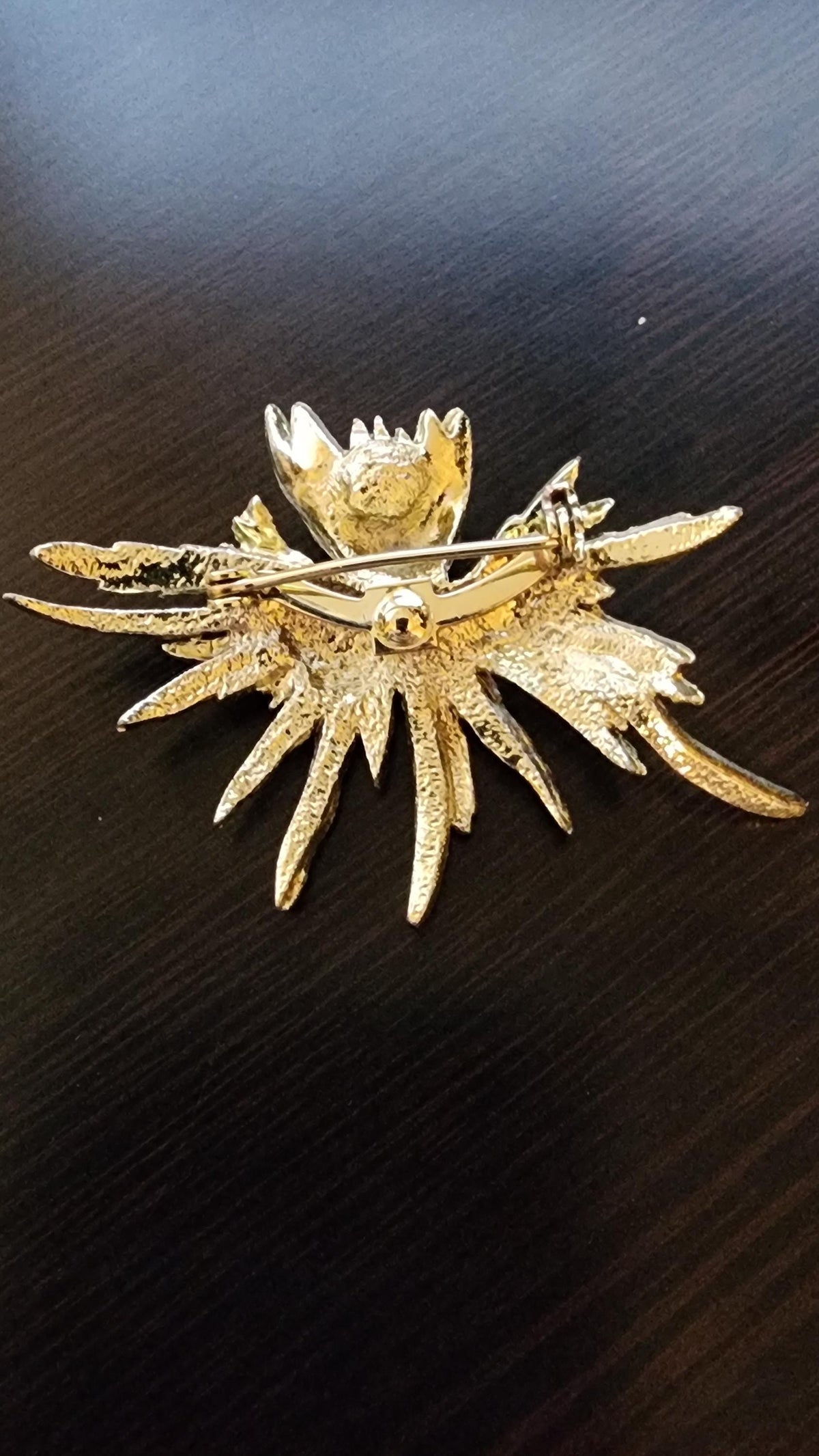 Elegant 1950s Gold & Pearl Brooch: Vintage Mid-Century Statement Pin, Retro Accessory, Classic Jewelry Gift