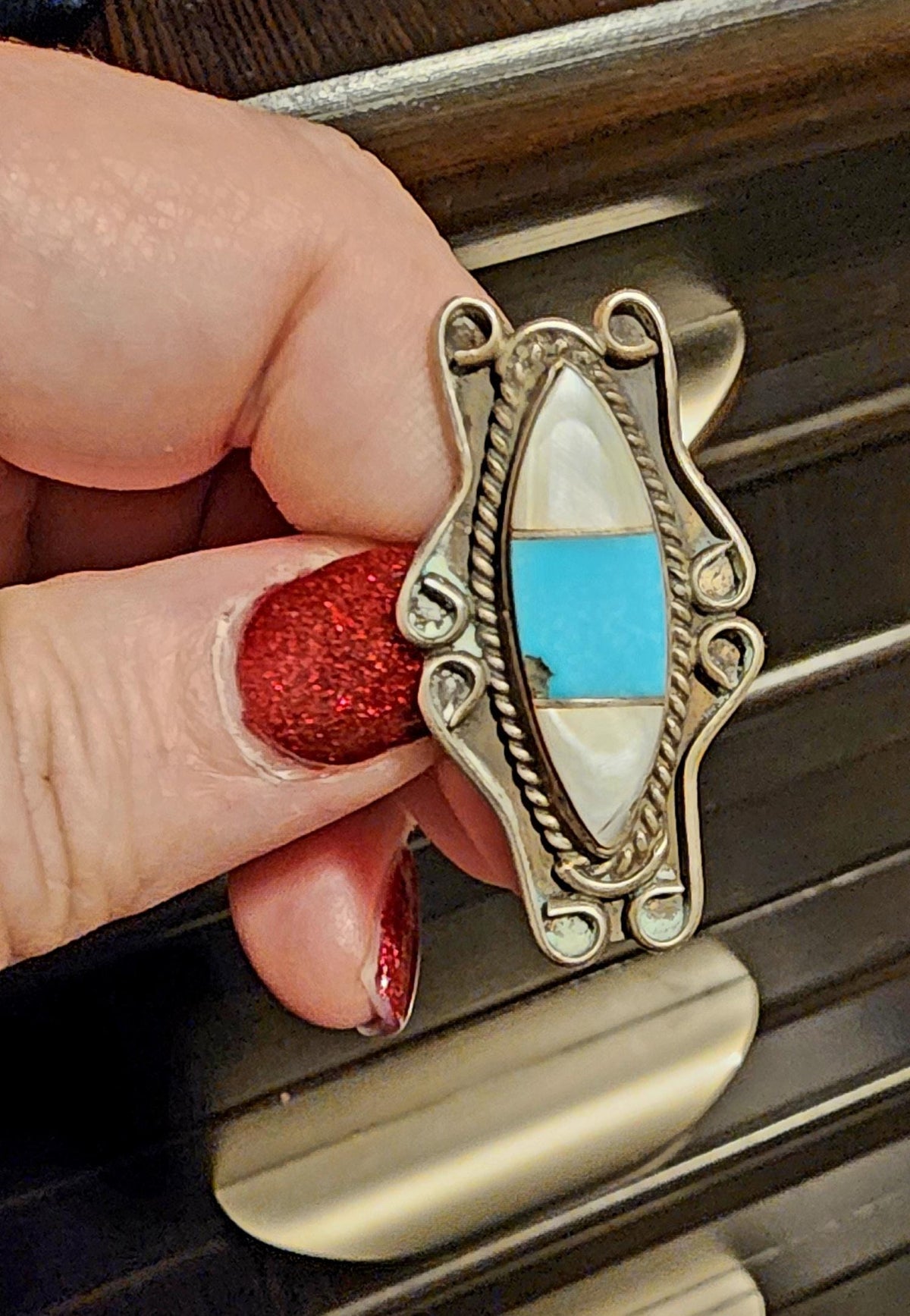 Vintage Southwestern Sterling Silver Turquoise And Mother Of Pearl Ring