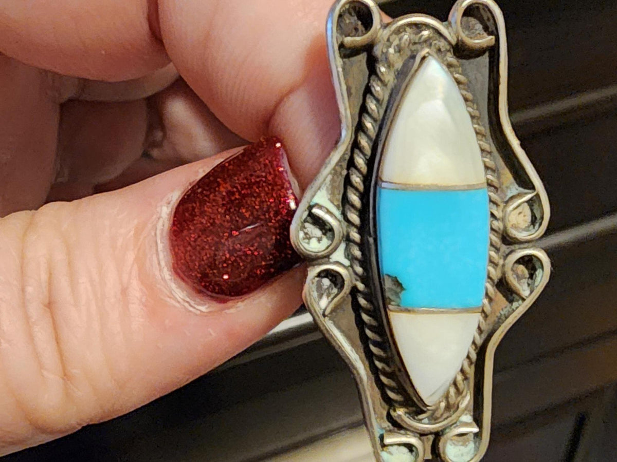 Vintage Southwestern Sterling Silver Turquoise And Mother Of Pearl Ring
