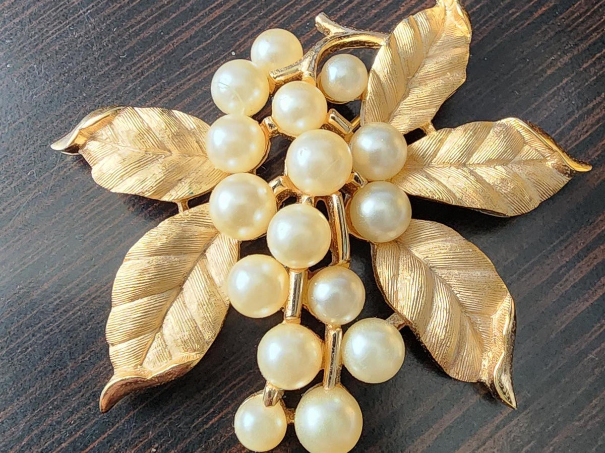 Vintage Crown Trifari Faux Pearl Brooch: Gold Tone Leaf Pin