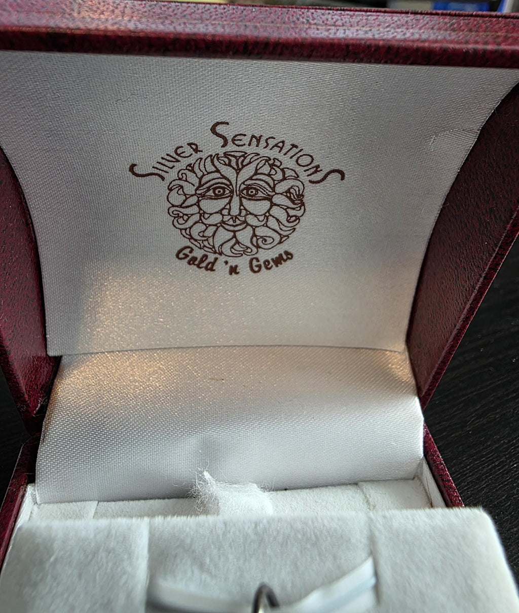 Sterling Silver Wine Bottle & Grapes Charm – Vintage 1980s Wine Country Jewelry